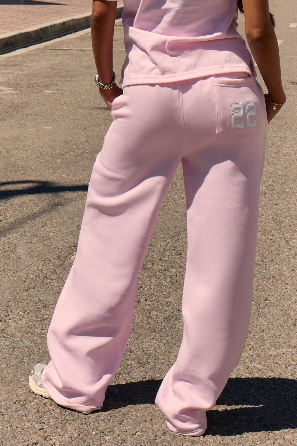 Kaiia 22 Graphic Wide Leg Joggers Soft Pink