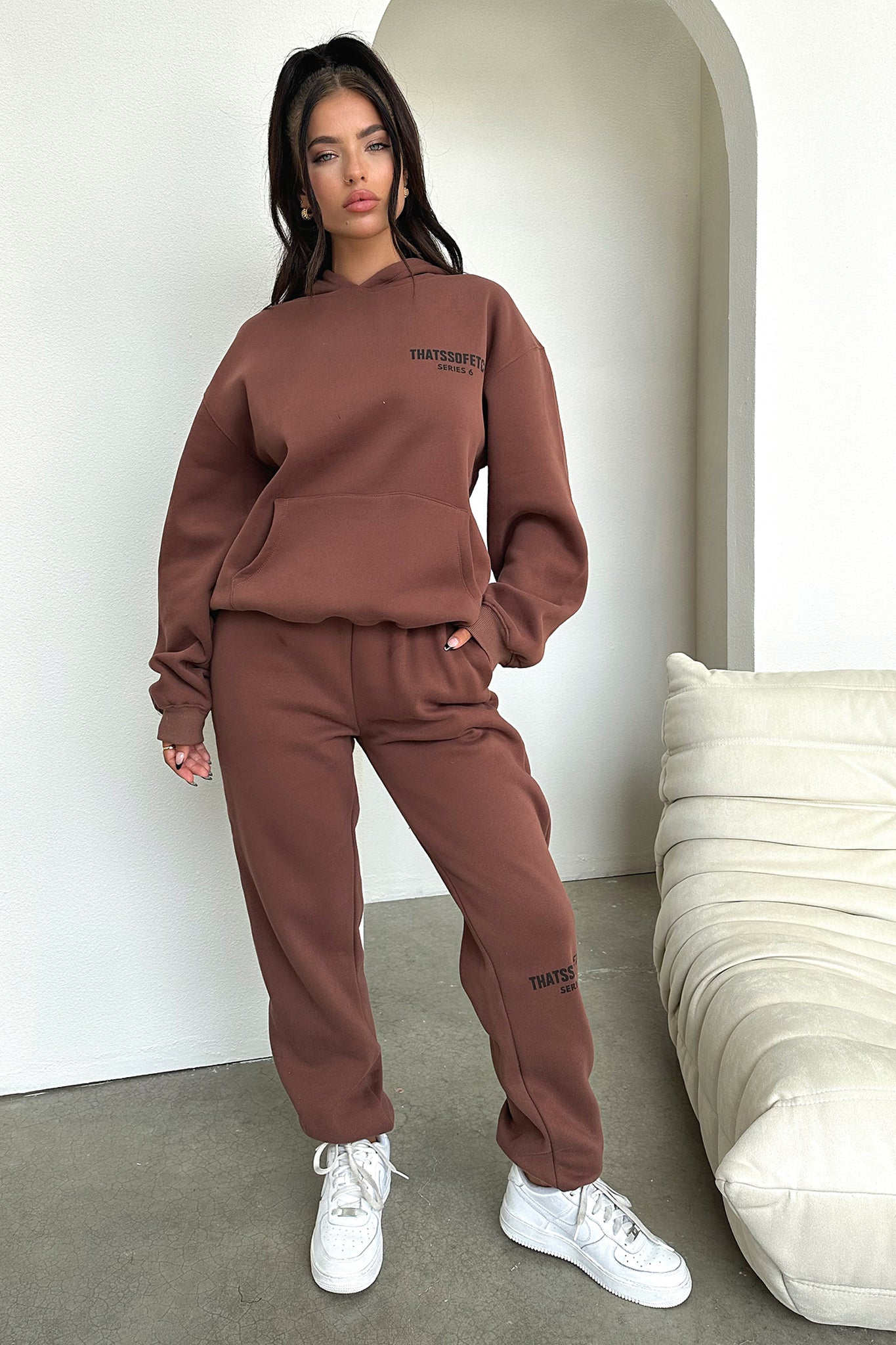Series 6 Sweatpants - Brown